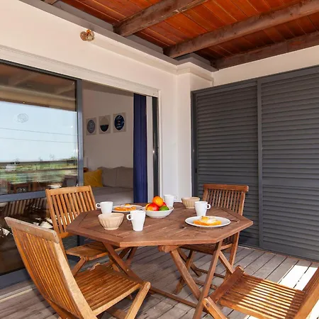 A11 - Marinapark Hill Apartment *